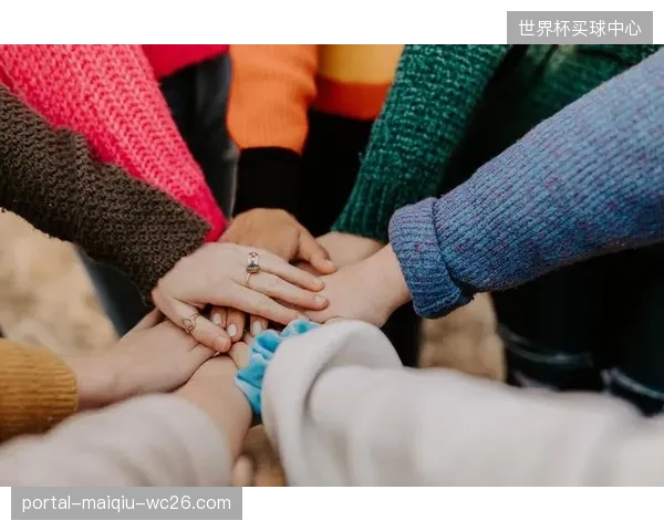 前核心佩佩需与年轻球员竞争，其如何调整心态融入团队是团结的考验。